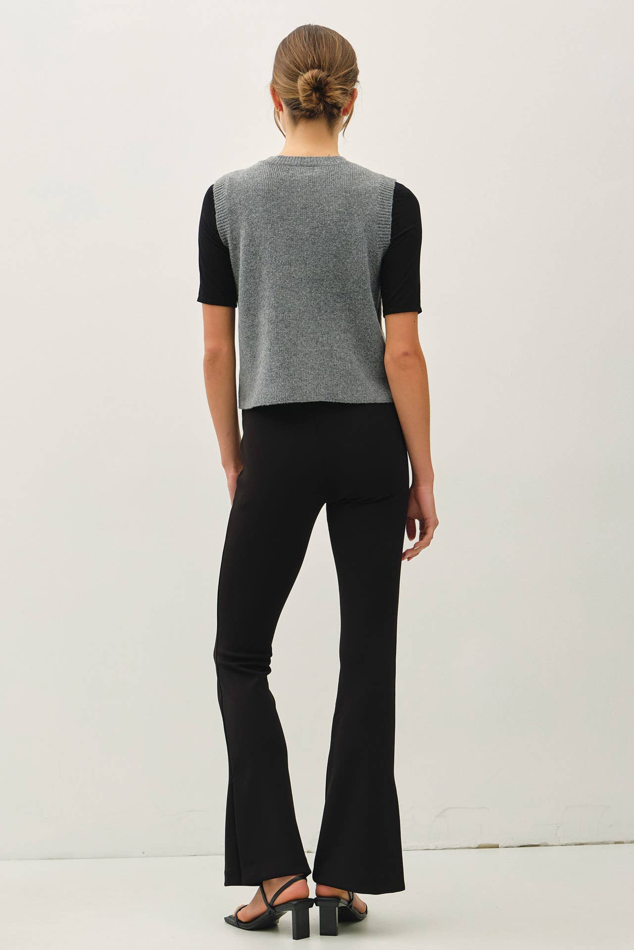 CREWNECK SWEATER VEST