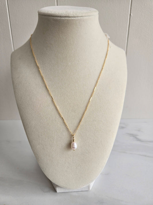 Spreading Sonshine Pearl Necklace