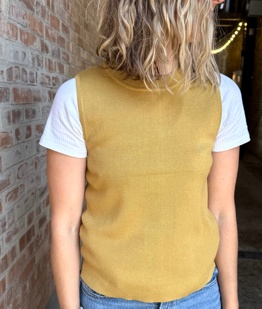 SLEEVELESS KNITTED TANK